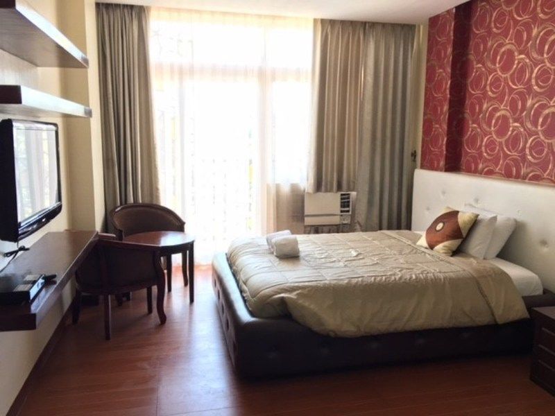 Oyo 159 San Remigio Pensionne Suites Cebu Buitenkant foto