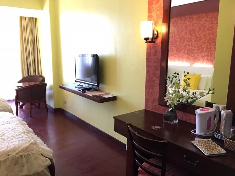 Oyo 159 San Remigio Pensionne Suites Cebu Buitenkant foto