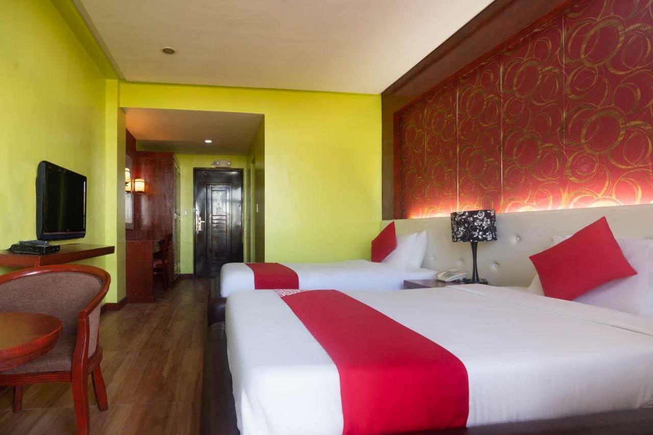 Oyo 159 San Remigio Pensionne Suites Cebu Buitenkant foto